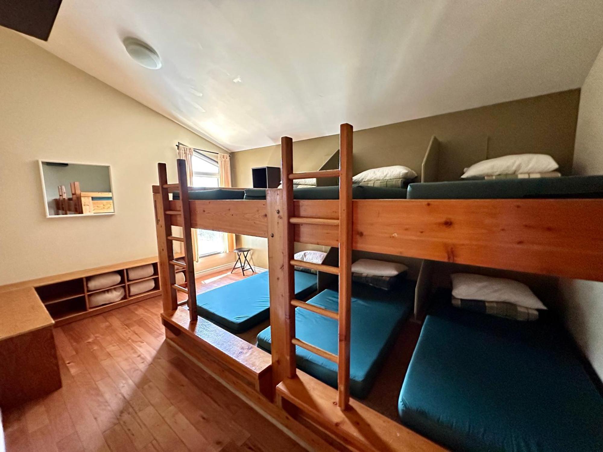 Canmore Alpine Hostel - Alpine Club Of Canada 외부 사진