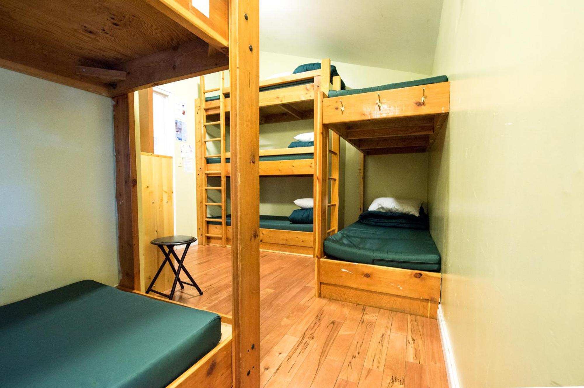 Canmore Alpine Hostel - Alpine Club Of Canada 외부 사진
