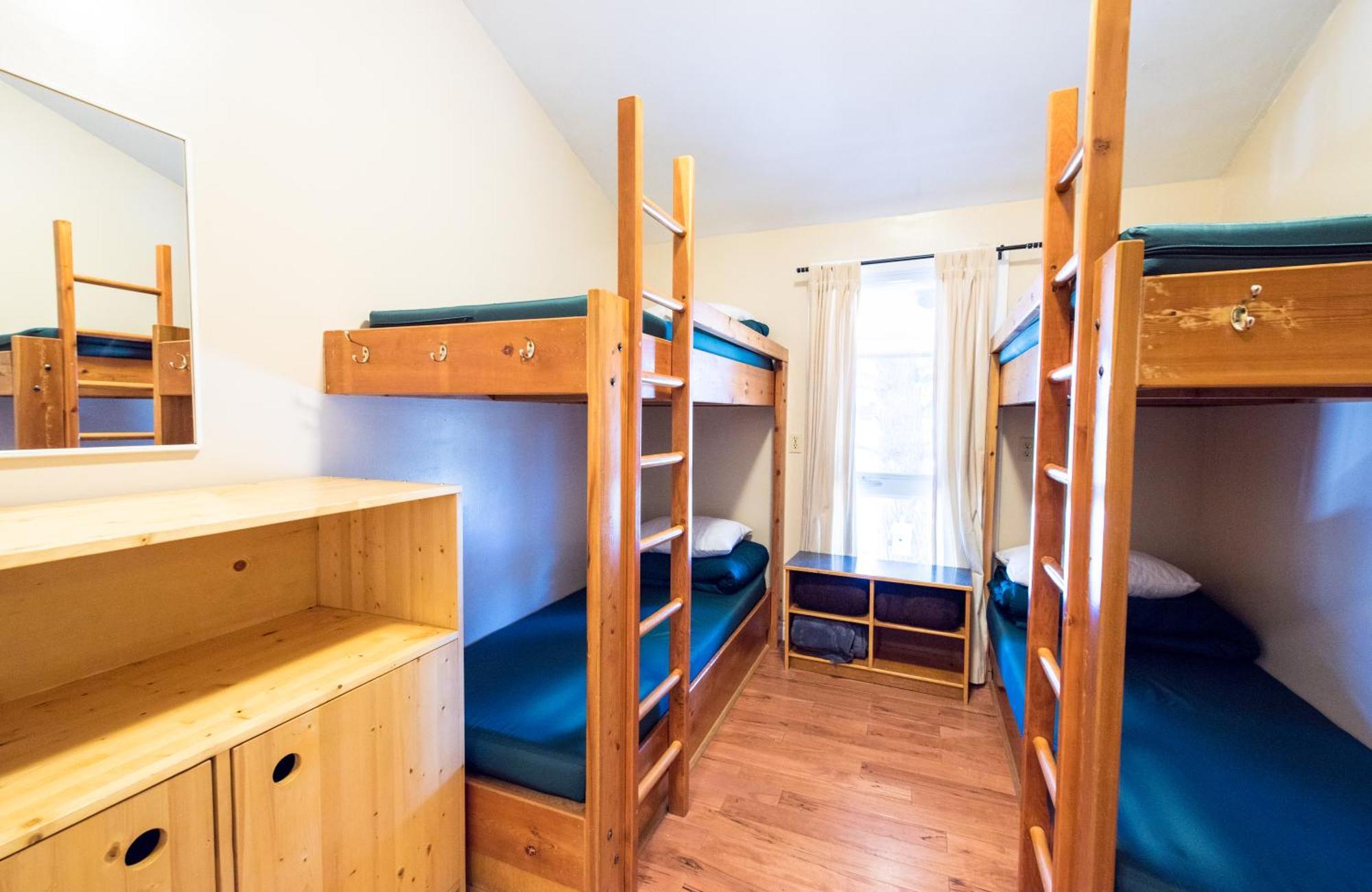 Canmore Alpine Hostel - Alpine Club Of Canada 외부 사진