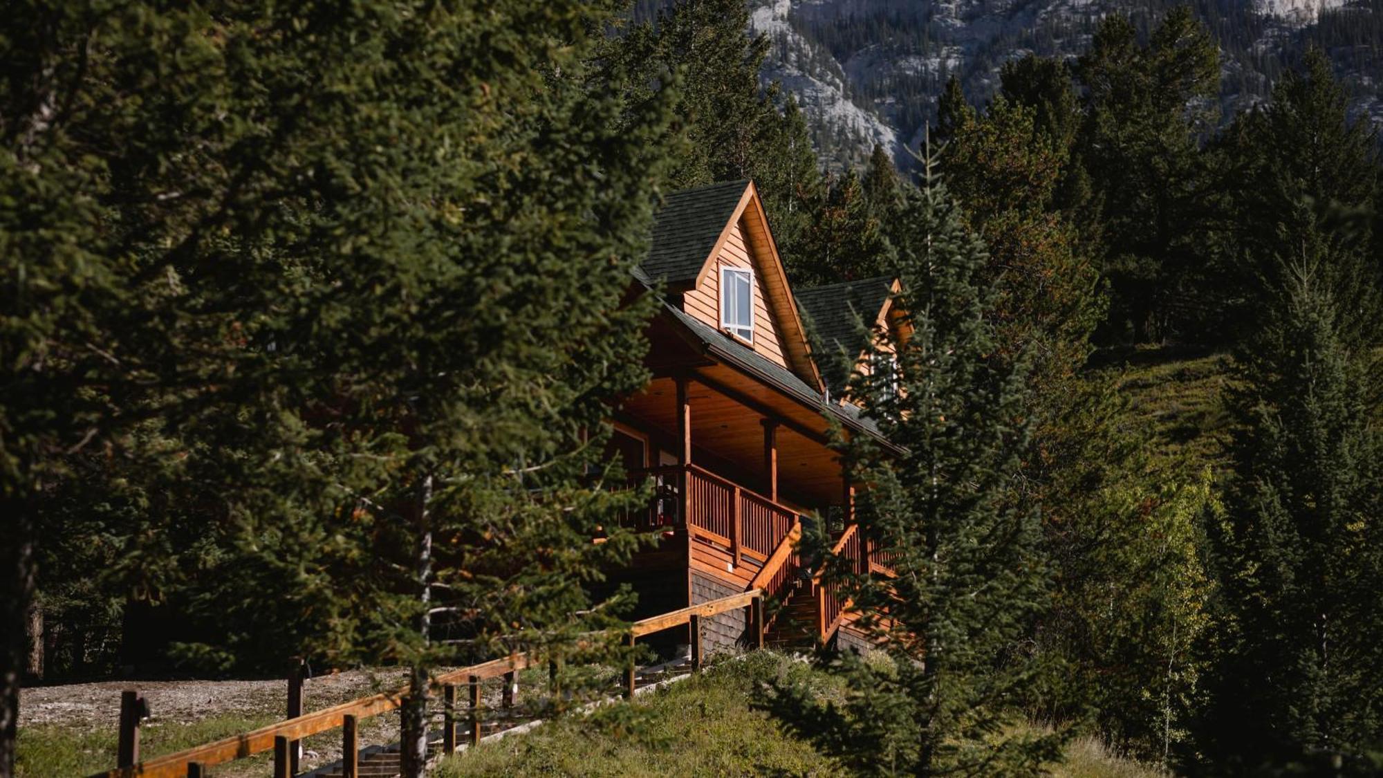 Canmore Alpine Hostel - Alpine Club Of Canada 외부 사진