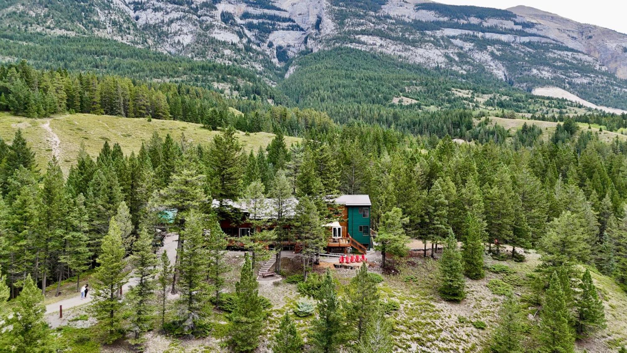 Canmore Alpine Hostel - Alpine Club Of Canada 외부 사진