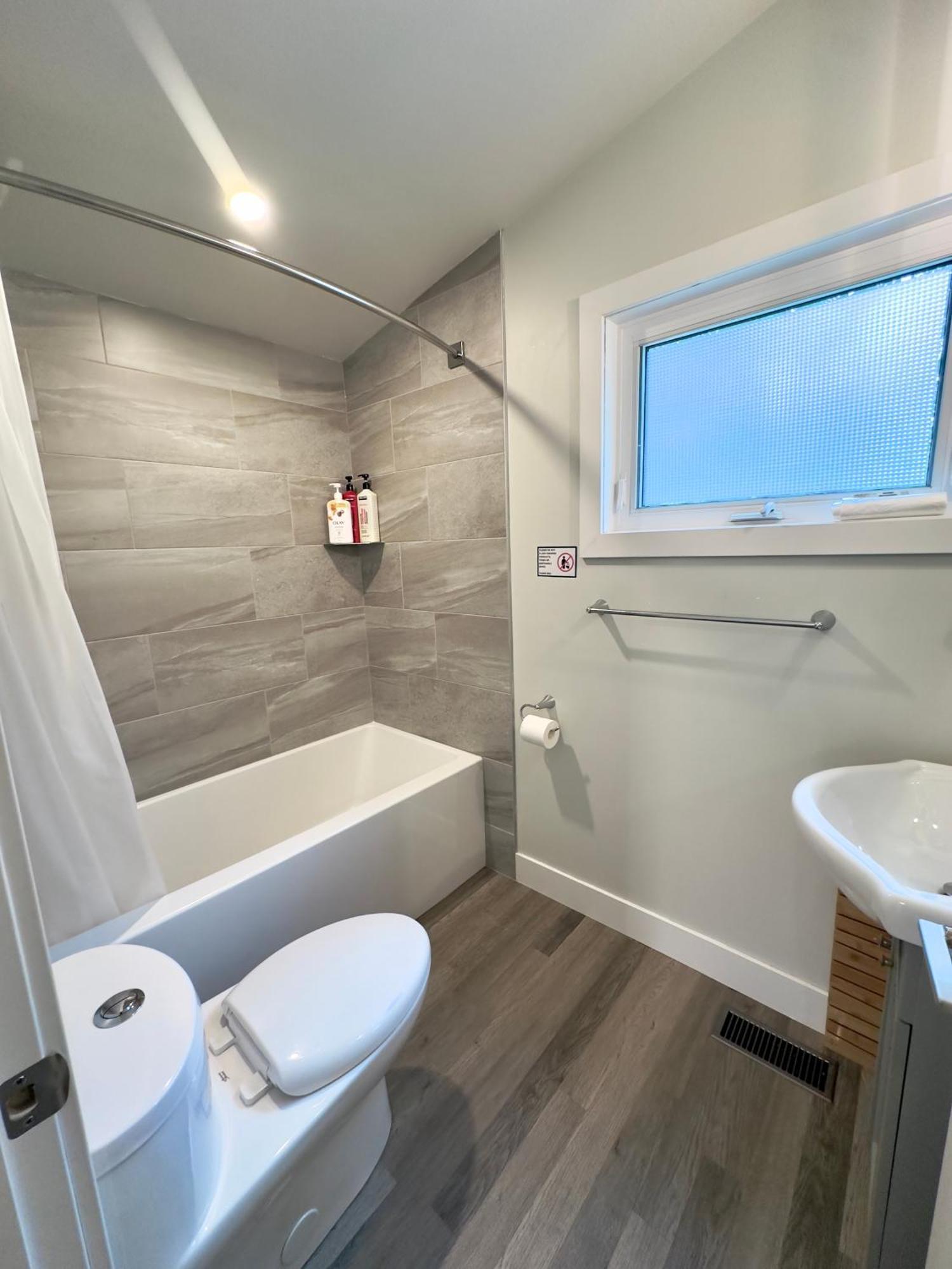 Canmore Alpine Hostel - Alpine Club Of Canada 외부 사진
