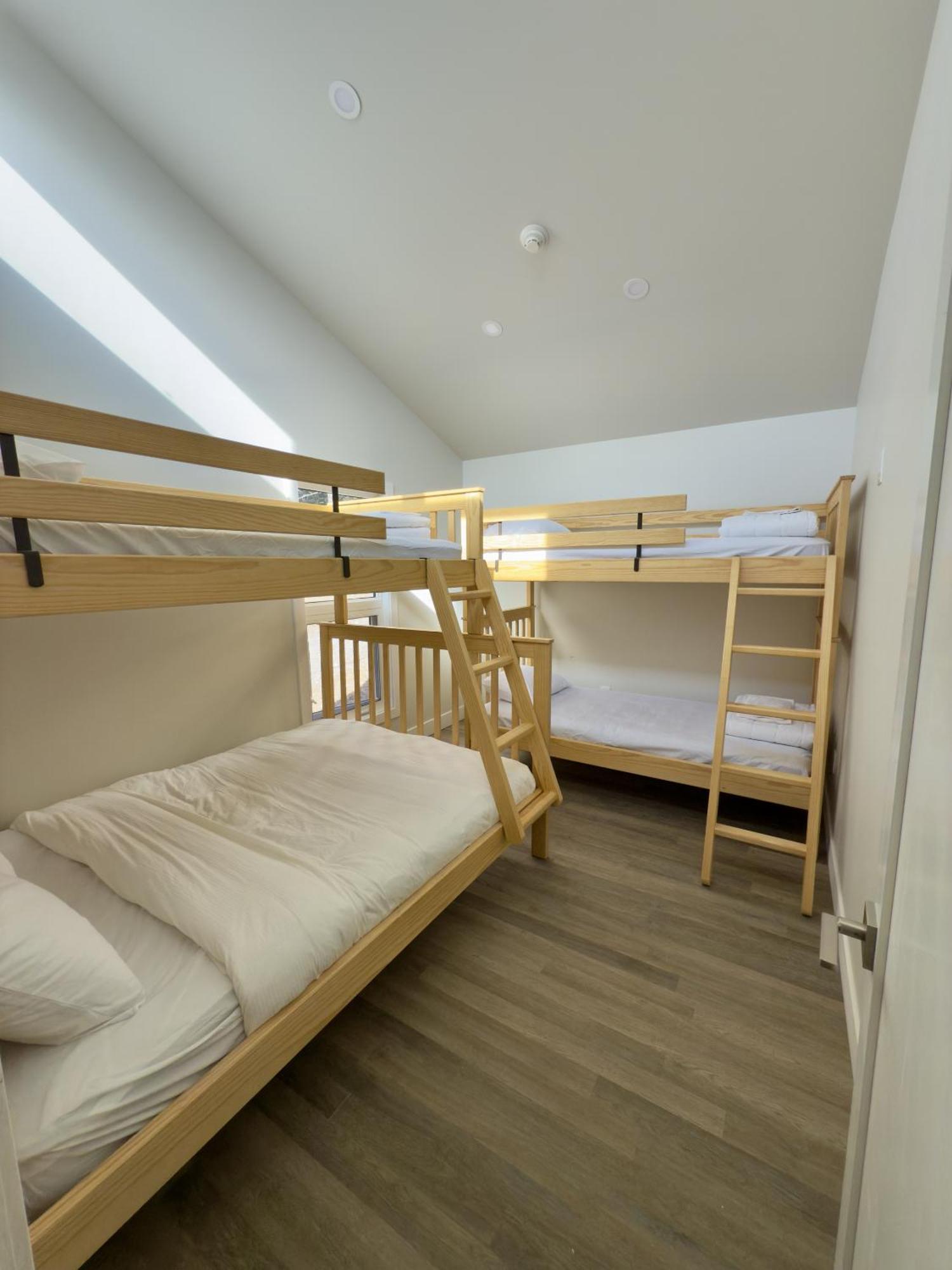 Canmore Alpine Hostel - Alpine Club Of Canada 외부 사진